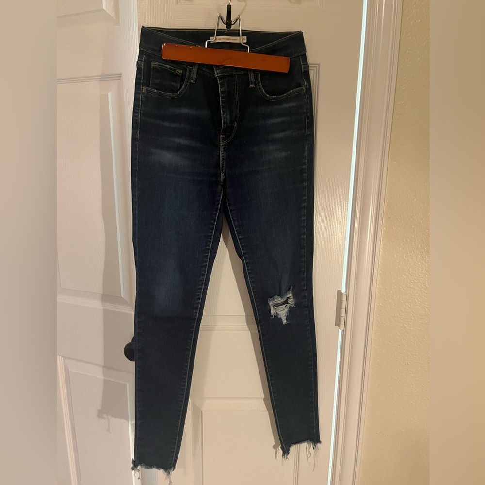 Levi’s dark blue skinny Jeans